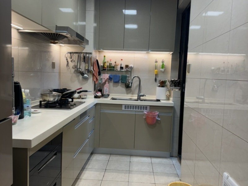 3室2廳1陽(yáng)臺(tái) 金地九樾廚房