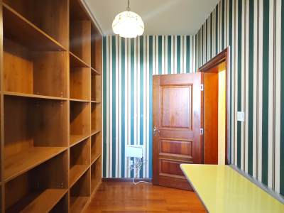 5室2廳3陽(yáng)臺(tái) 盛高大城二期書(shū)房