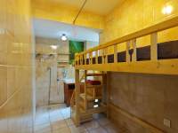 5室2廳3陽(yáng)臺(tái) 盛高大城二期臥室