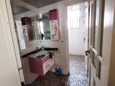 3室2廳1陽臺 月牙塘小區(qū)衛(wèi)生間