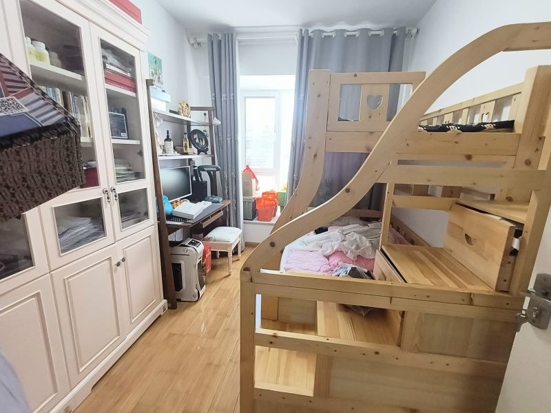 3室2廳1陽(yáng)臺(tái) 銀杏廊亭臥室