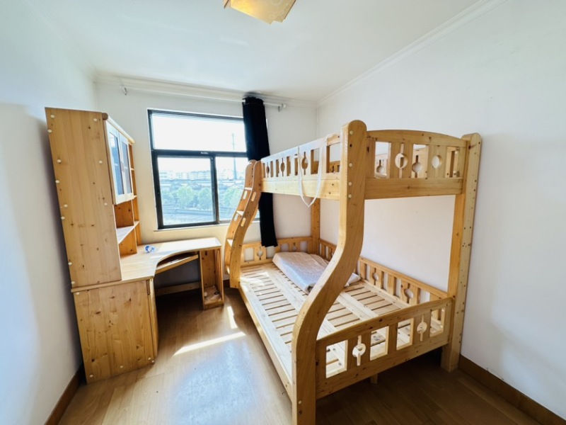 3室2廳1陽(yáng)臺(tái) 金實(shí)小區(qū)臥室