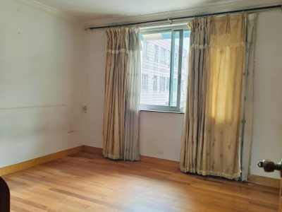 4室2廳1陽臺(tái) 南苑小區(qū)金樂園臥室