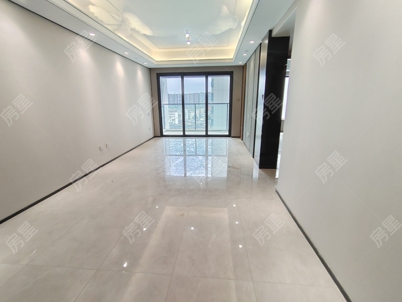 3室2廳1陽臺(tái) 華潤悅府二期餐廳