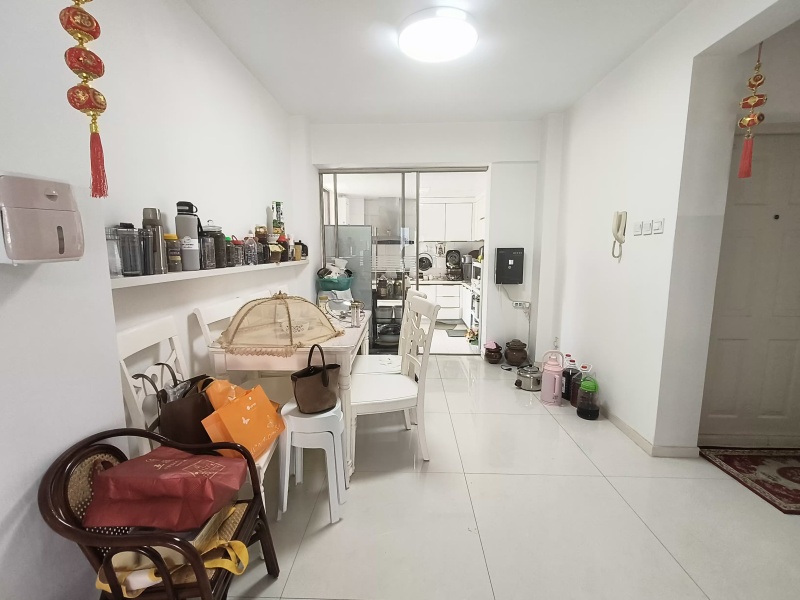 3室2廳1陽(yáng)臺(tái) 銀杏廊亭餐廳