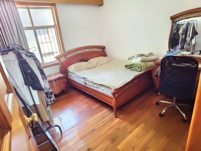 4室1廳1陽臺 小菜園302號