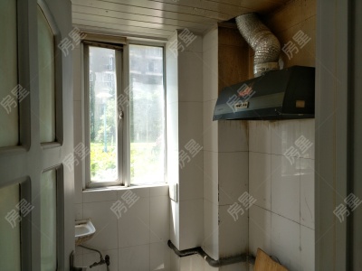 3室2廳2陽(yáng)臺(tái) 世紀(jì)城嵐春苑