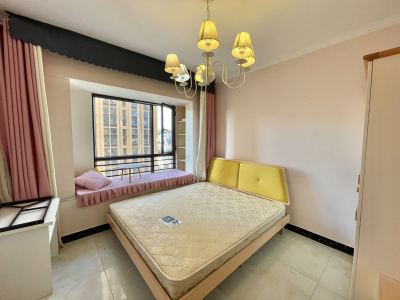 2室1廳1陽(yáng)臺(tái) 萬(wàn)彩城二期