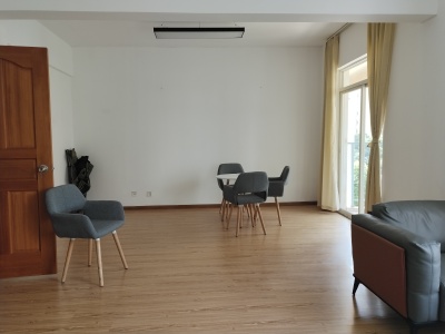 4室2廳2陽臺 鑫逸苑臥室