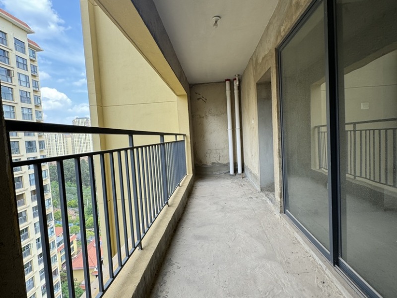 5室2廳2陽(yáng)臺(tái) 山水潤(rùn)城陽(yáng)臺(tái)