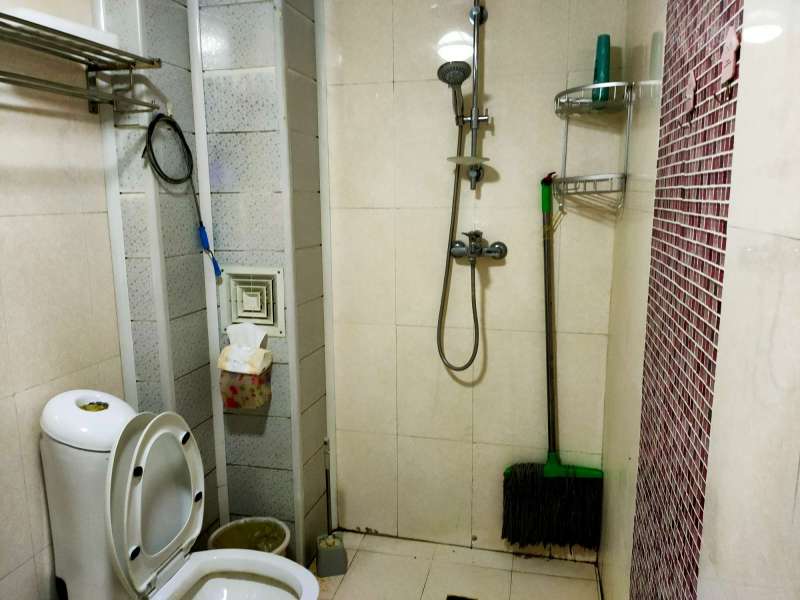 1室1廳 云大知城佳逸盛景衛(wèi)生間