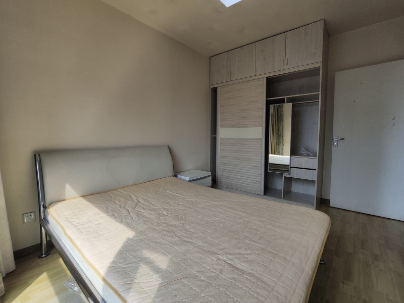 2室2廳1陽(yáng)臺(tái) 時(shí)光俊園臥室