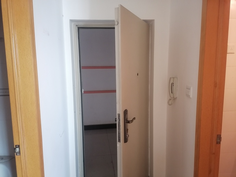 3室2廳1陽(yáng)臺(tái) 桔尚公寓公寓門廳