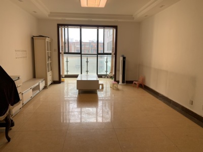 3室2廳1陽臺 上東城