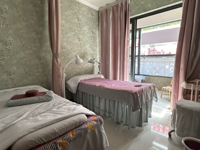 2室1廳2陽臺(tái) 恒大云報(bào)華府