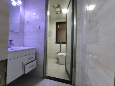 2室2廳1陽臺(tái) 山海灣