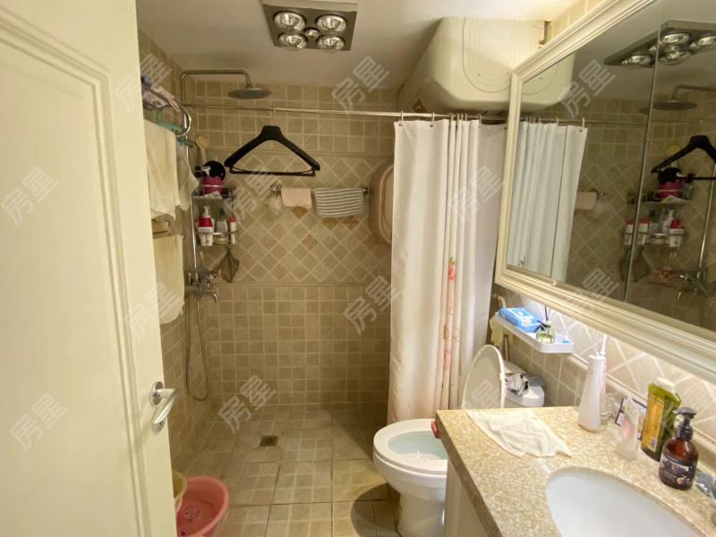 2室2廳1陽臺 銀杏金川衛(wèi)生間