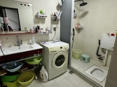 3室2廳1陽(yáng)臺(tái) 嚴(yán)家地小區(qū)