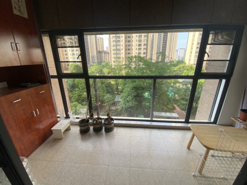 4室2廳1陽臺 聯(lián)想科技城一期陽臺