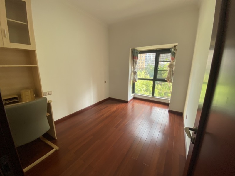 4室2廳1陽臺 聯(lián)想科技城一期臥室