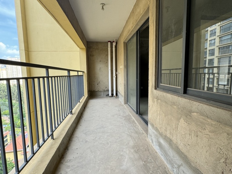 5室2廳2陽(yáng)臺(tái) 山水潤(rùn)城陽(yáng)臺(tái)