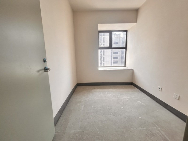 3室2廳1陽臺 大華公園天下東湖苑臥室