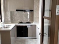 4室2廳2陽臺 新城瑯樾一期客廳