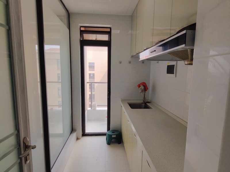 1室1廳1陽臺(tái) 云南映象城市公園廣場(chǎng)廚房