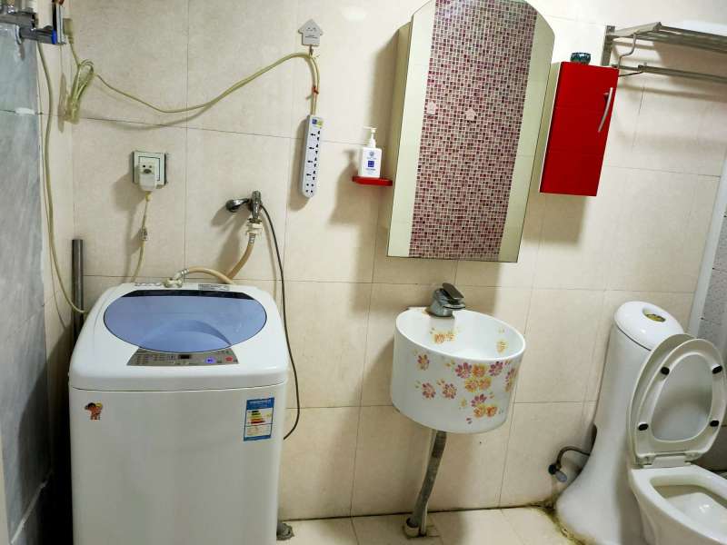 1室1廳 云大知城佳逸盛景衛(wèi)生間