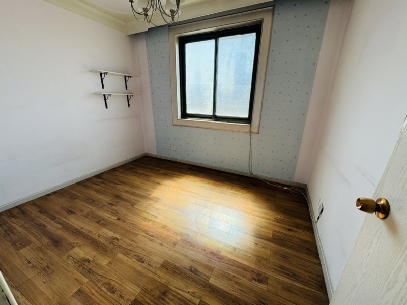 2室2廳 船房小區(qū)臥室