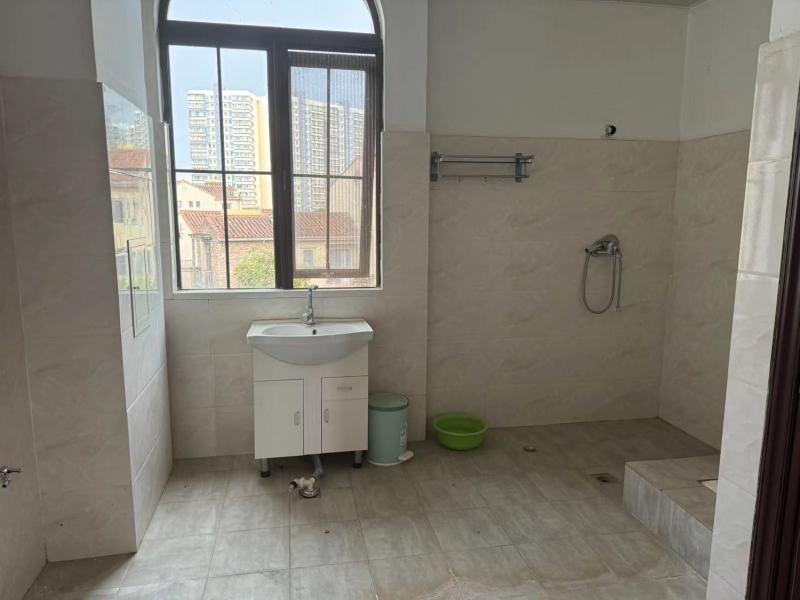 6室3廳 奧宸橙郡一期別墅衛(wèi)生間