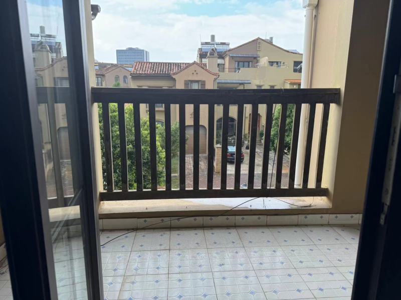 6室3廳 奧宸橙郡一期別墅陽臺