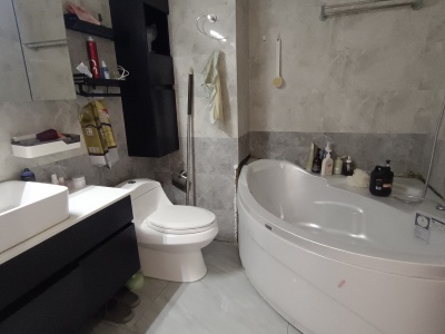 3室2廳1陽臺 萬宏國際三期衛(wèi)生間