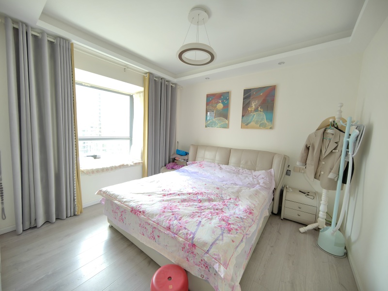 4室2廳2陽臺 東旭駿城臥室