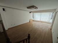 4室2廳2陽臺 碧水藍天客廳