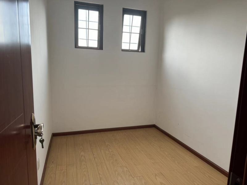 6室3廳 奧宸橙郡一期別墅臥室