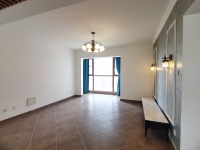 4室2廳2陽臺 金江小區(qū)融苑客廳