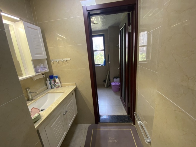 4室2廳1陽臺 聯(lián)想科技城一期衛(wèi)生間