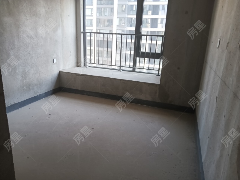 4室2廳2陽(yáng)臺(tái) 招商雍和府一期臥室