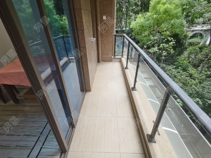 4室2廳2陽臺 碧桂園紫臺陽臺