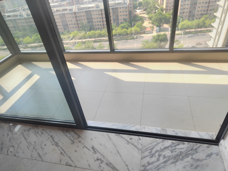 4室2廳2陽(yáng)臺(tái) 復(fù)地云極一期其他