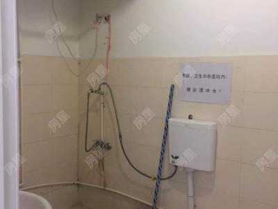 4室2廳2陽臺 凱苑小區(qū)衛(wèi)生間