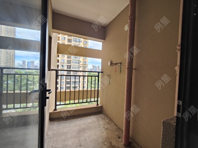 3室2廳2陽臺 恒泰滇池名門壹號院水語自然苑陽臺