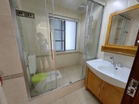 4室2廳2陽(yáng)臺(tái) 云投尚苑衛(wèi)生間