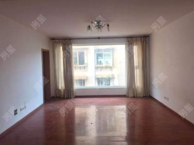 4室2廳2陽臺 凱苑小區(qū)客廳