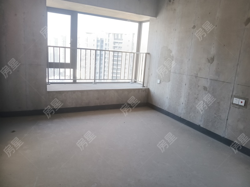 4室2廳2陽(yáng)臺(tái) 招商雍和府一期臥室