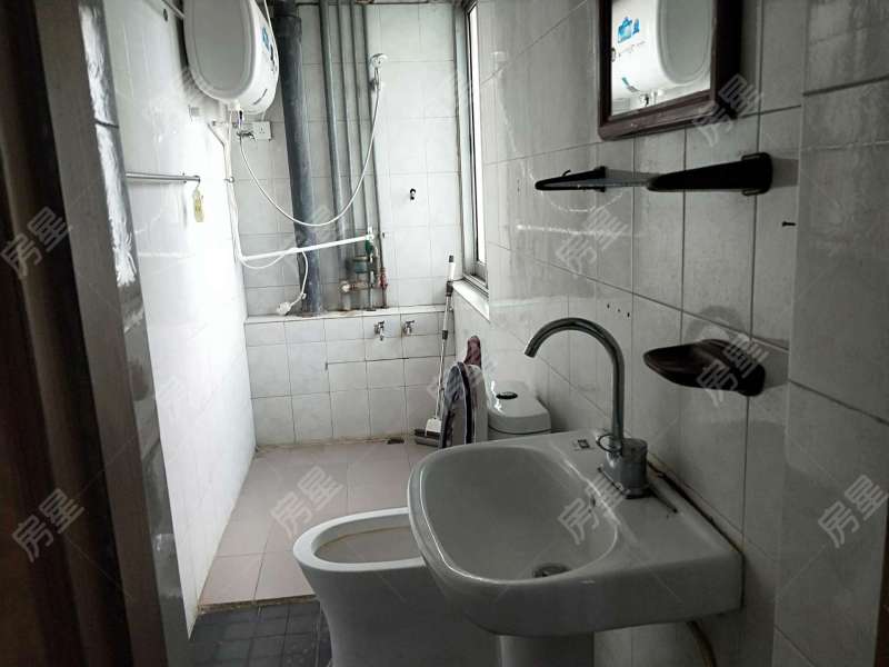 2室2廳1陽(yáng)臺(tái) 螺峰街32號(hào)衛(wèi)生間