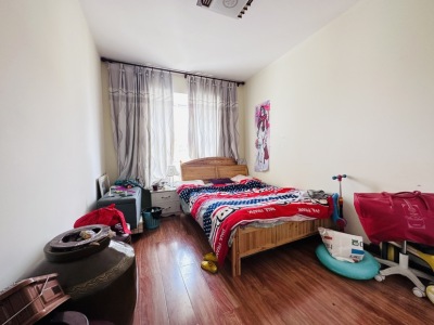 5室2廳2陽(yáng)臺(tái) 金林碧水