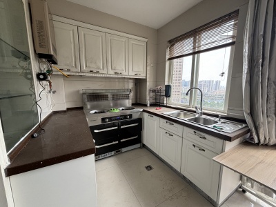 2室2廳1陽臺(tái) 理想紅樹灣