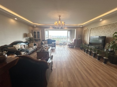 4室2廳2陽臺(tái) 珊瑚郡天泰